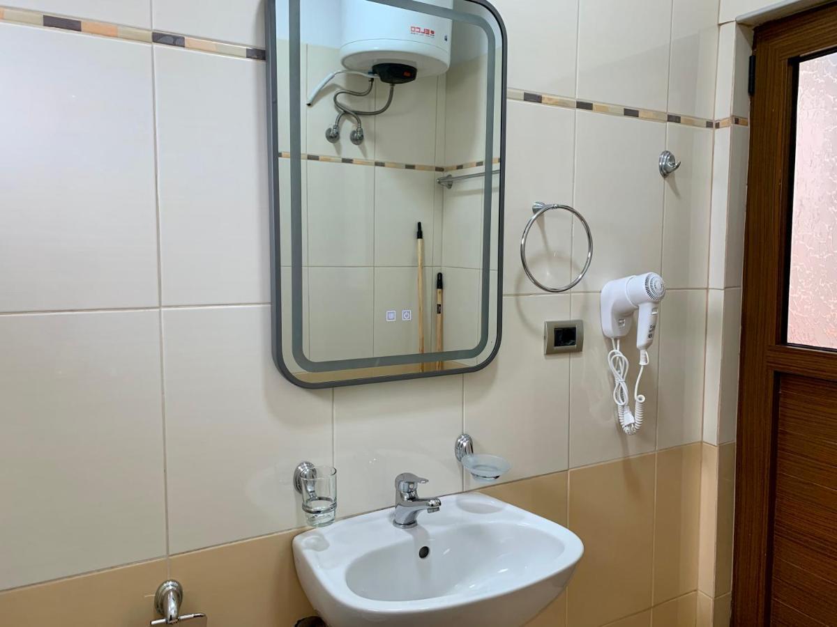 סרנדה Bardhi Apts מראה חיצוני תמונה