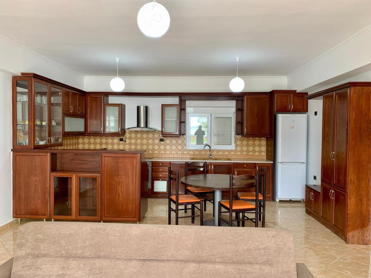 סרנדה Bardhi Apts מראה חיצוני תמונה