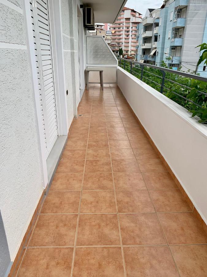 סרנדה Bardhi Apts מראה חיצוני תמונה