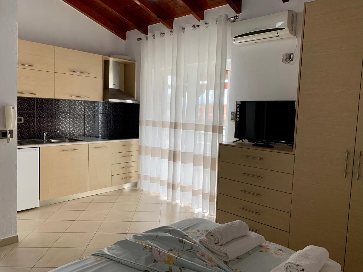 סרנדה Bardhi Apts מראה חיצוני תמונה