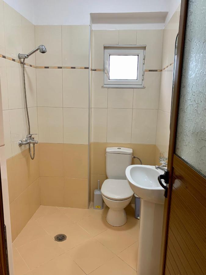 סרנדה Bardhi Apts מראה חיצוני תמונה
