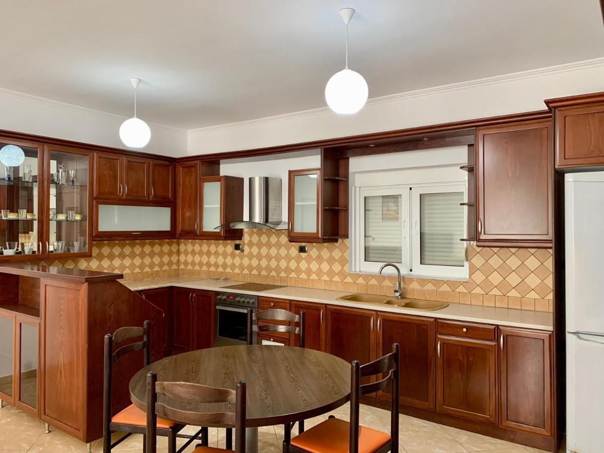 סרנדה Bardhi Apts מראה חיצוני תמונה